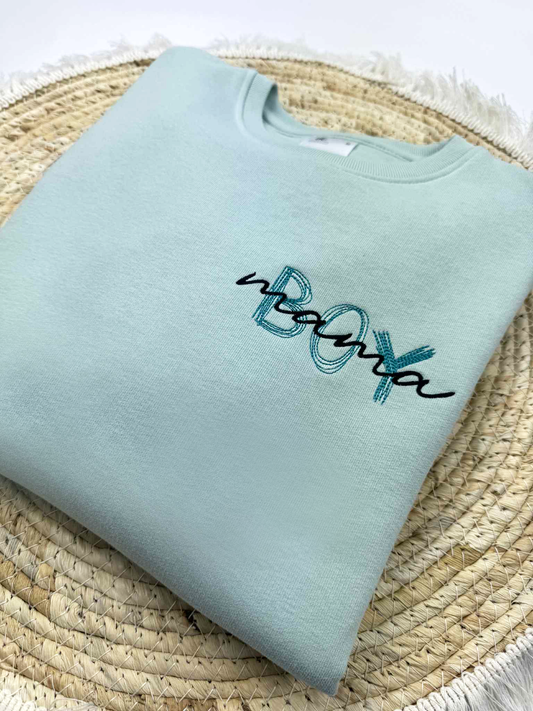 Geborduurde Mama Boy sweater