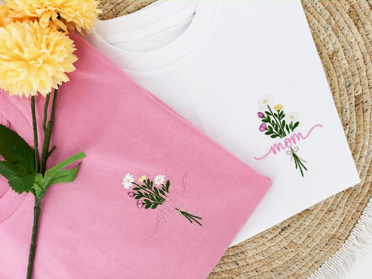 T-shirt met bloemen mom