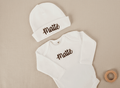 Babyset met naam - Romper & muts - Kraamcadeau - velvexo