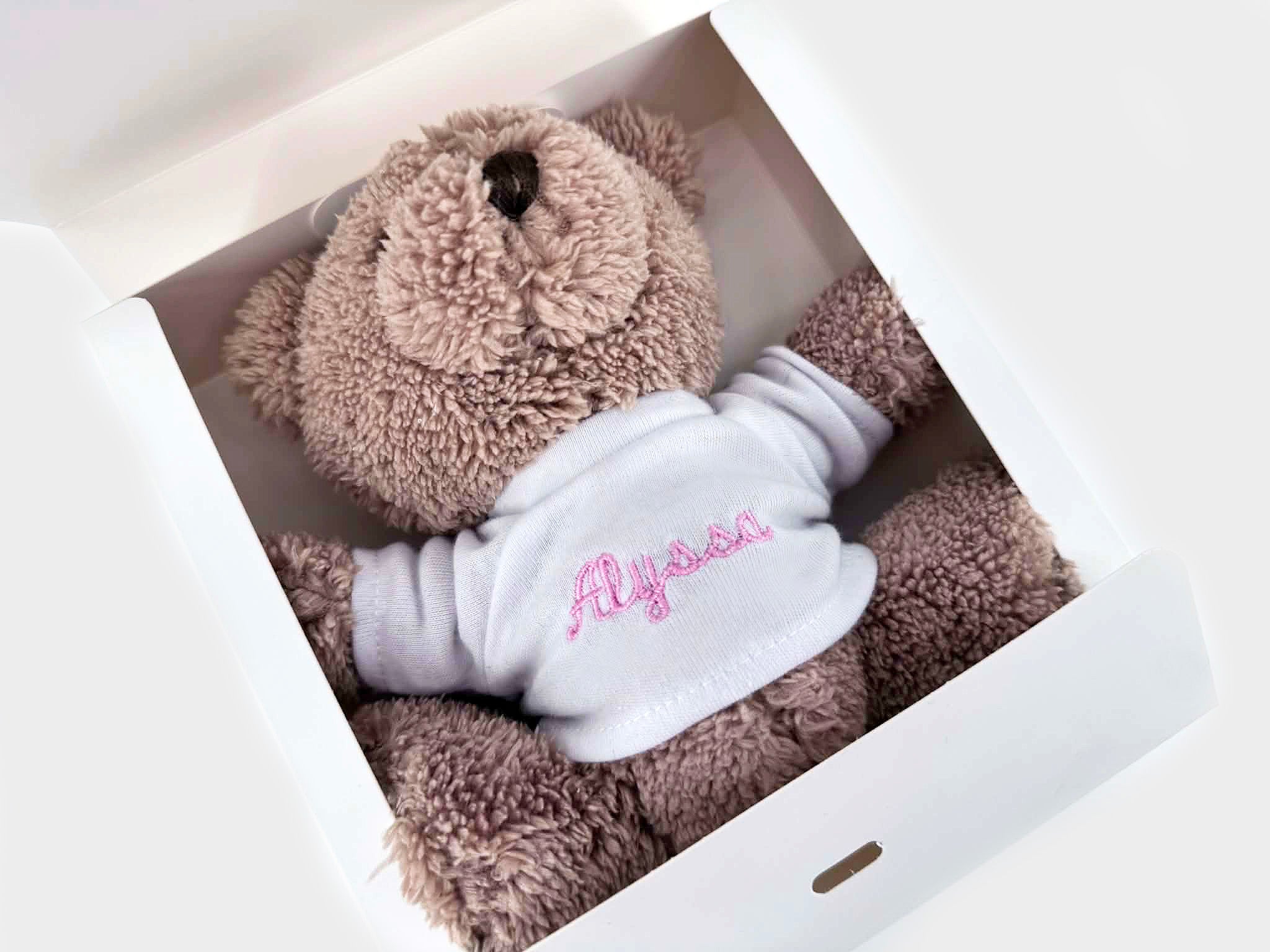 Knuffel met naam in doosje