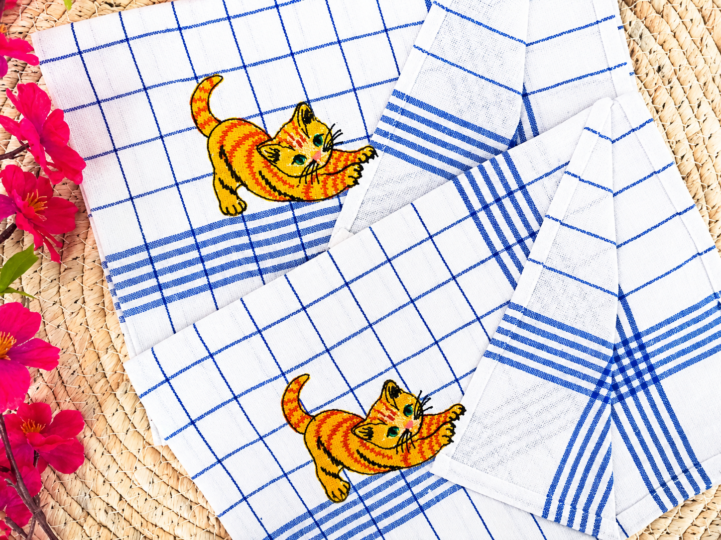 Keukenhanddoek met geborduurde kat