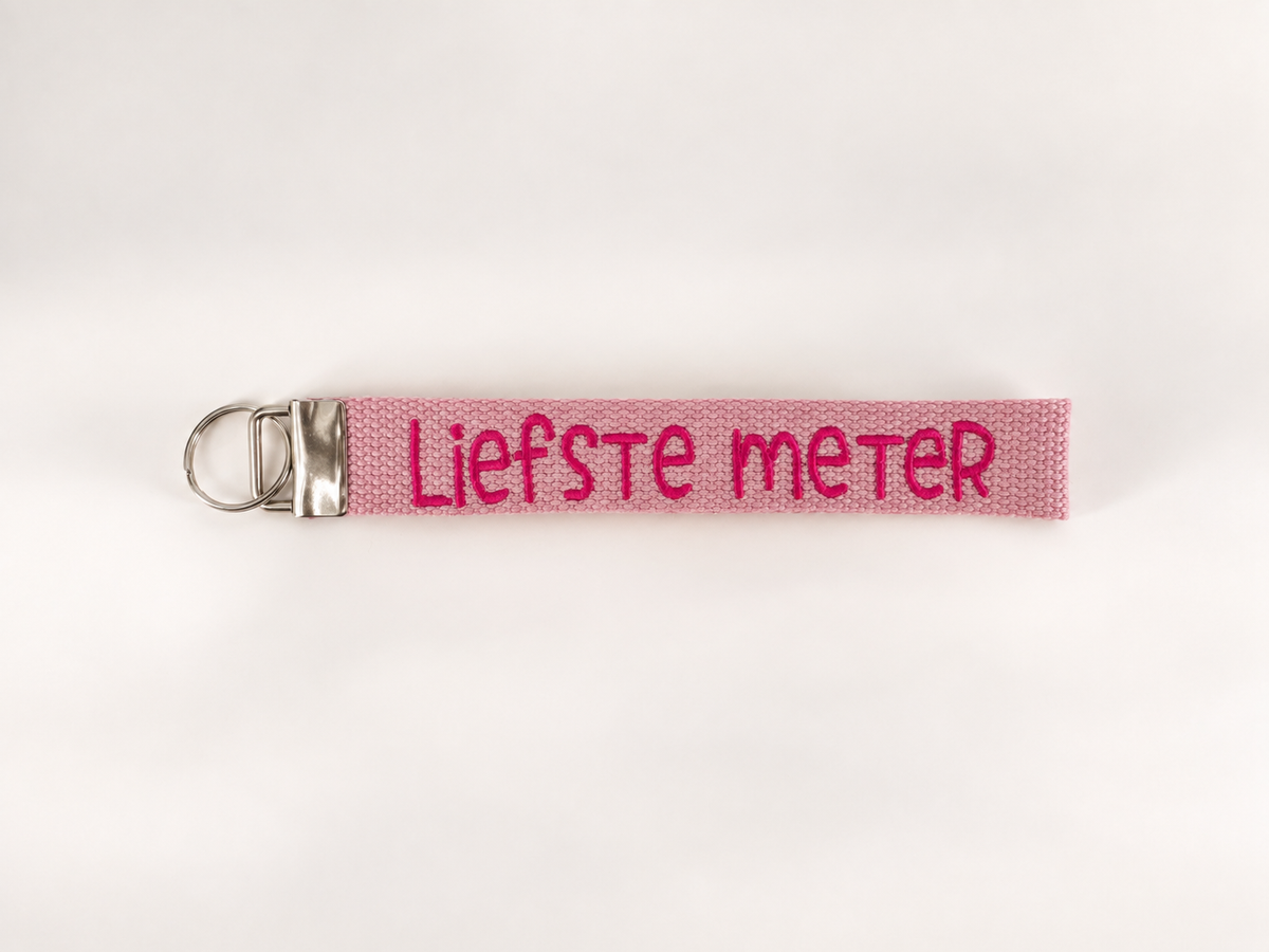 Sleutelhanger met tekst naar keuze